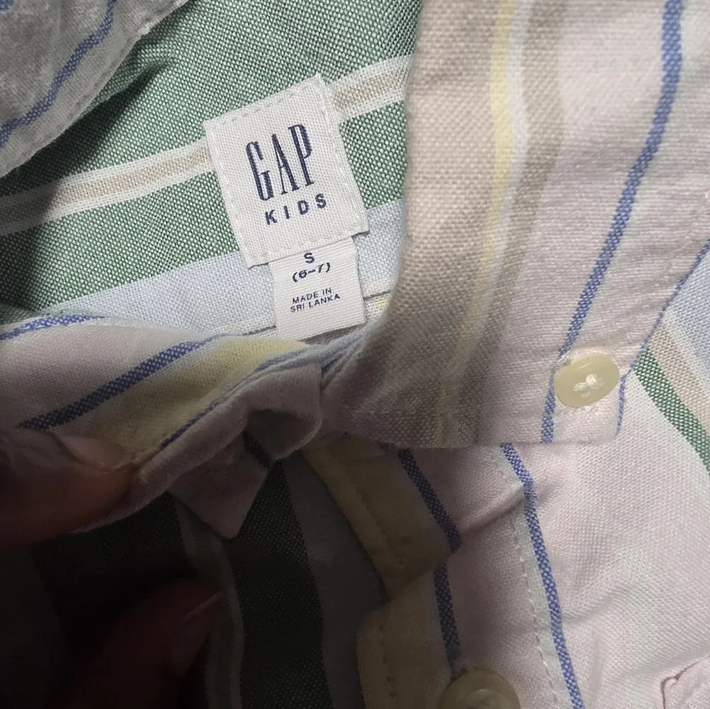 GAP Youtg Boys' Size 7 Striped and Plaid Cotton Shirt Set - Green and Red Bundle